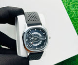 Analog Men’s Wrist Watch